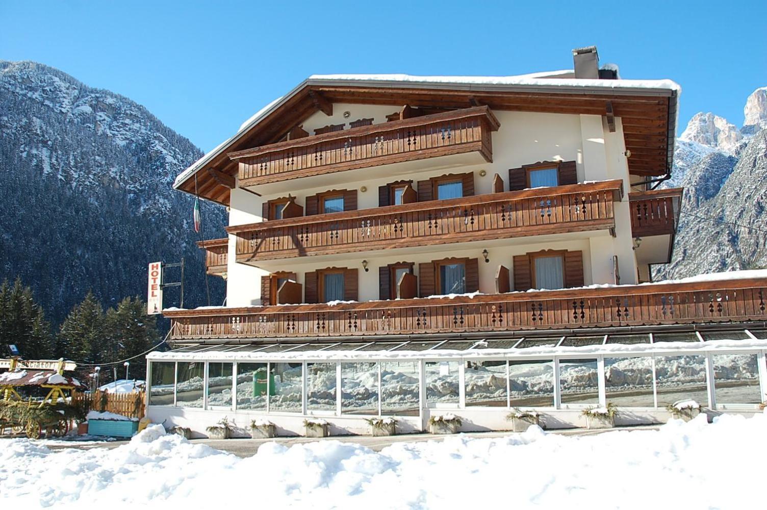 Albergo Ristorante Cacciatori Auronzo di Cadore Buitenkant foto